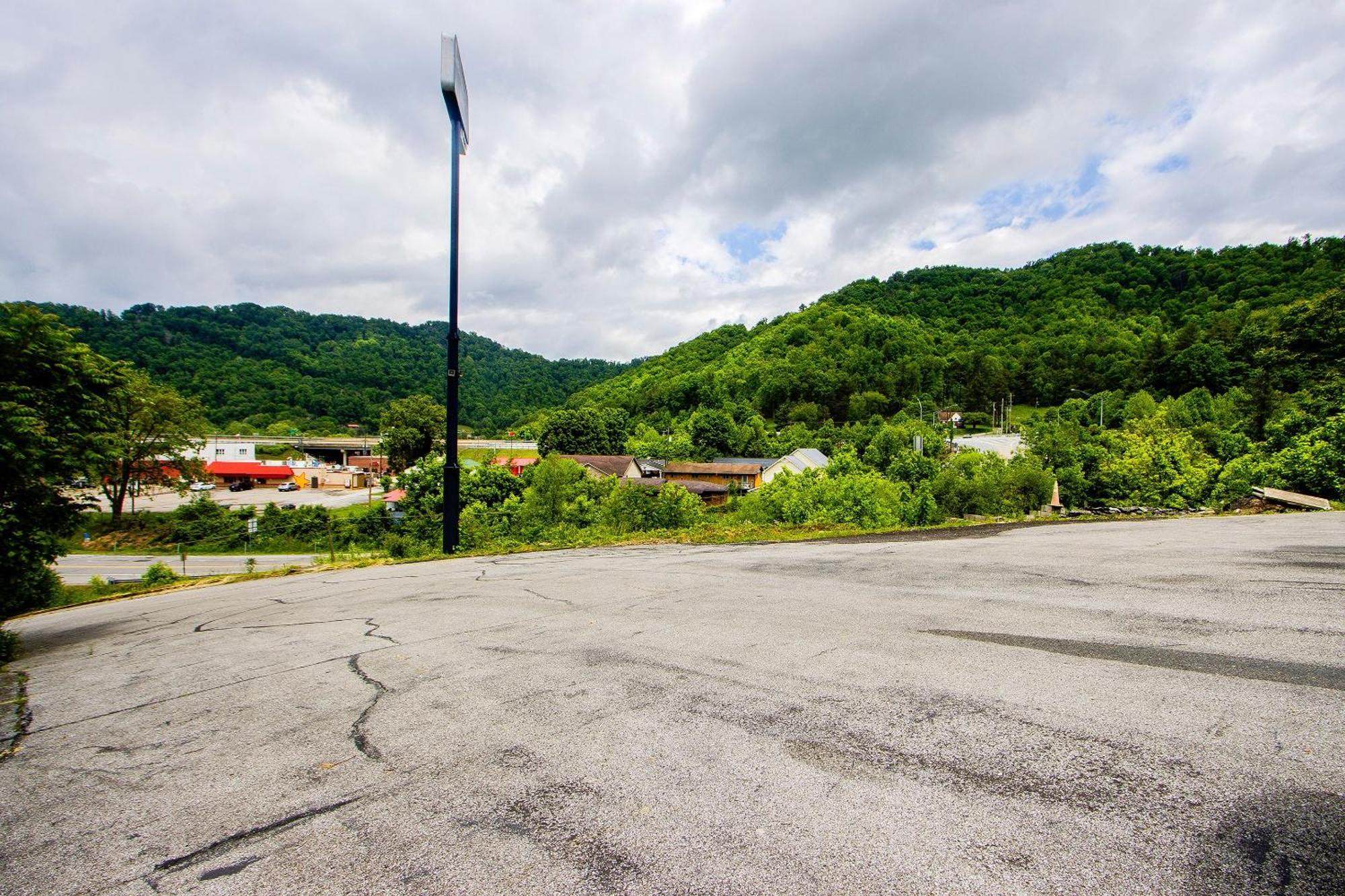 Oyo Hotel Chapmanville Inn, Wv - Hwy 119 Zewnętrze zdjęcie